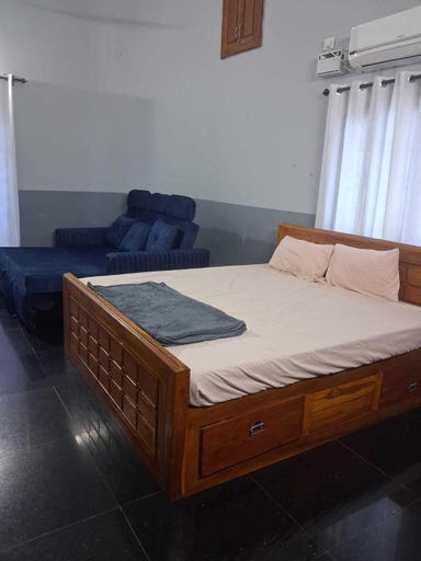 Room 2, Luxe Home stay, Kancheepuram
