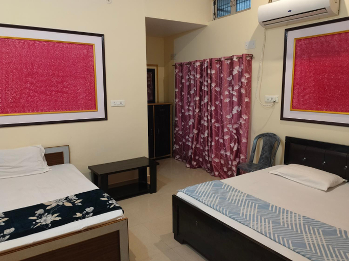 Bedroom 2, Gayatri Palace, Faizabad