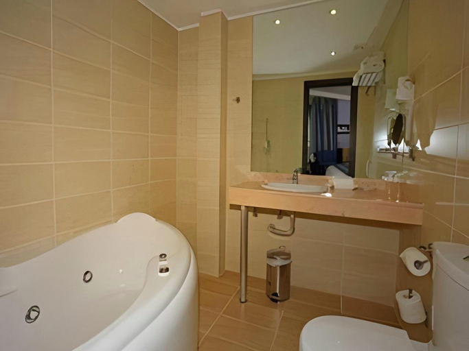 Bathroom 5, Olympic Palladium, Crete