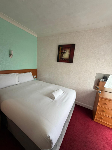 Bedroom 2, Fjaerland Hotel, Norfolk