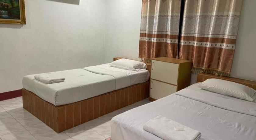 Bedroom, Suanphupa Greenview Hotel, Non Din Daeng