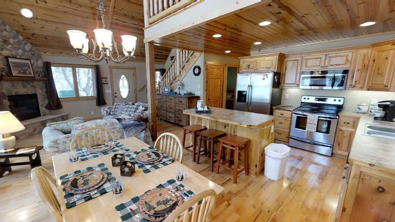 Others 3, Lakefront Hideaway, Meeker