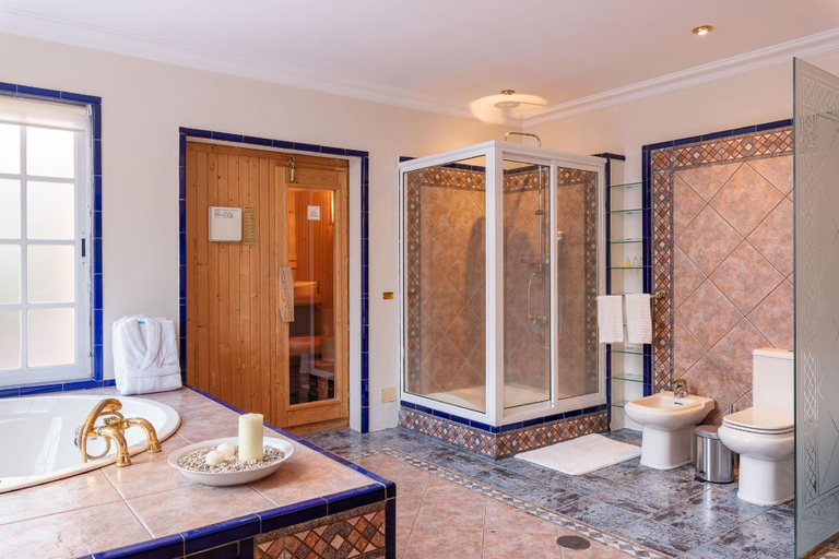 Bathroom 2, KARAT Hacienda Miranda, Santa Cruz de Tenerife