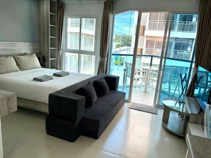 Bedroom 3, Grand Blue Condominium by Mary, Klaeng