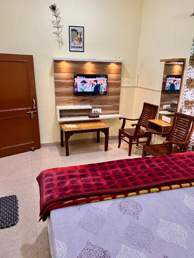 Others 5, tourist lodge, Kangra