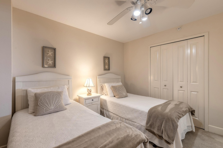 Room 3, Seascape Towers 1123, Volusia
