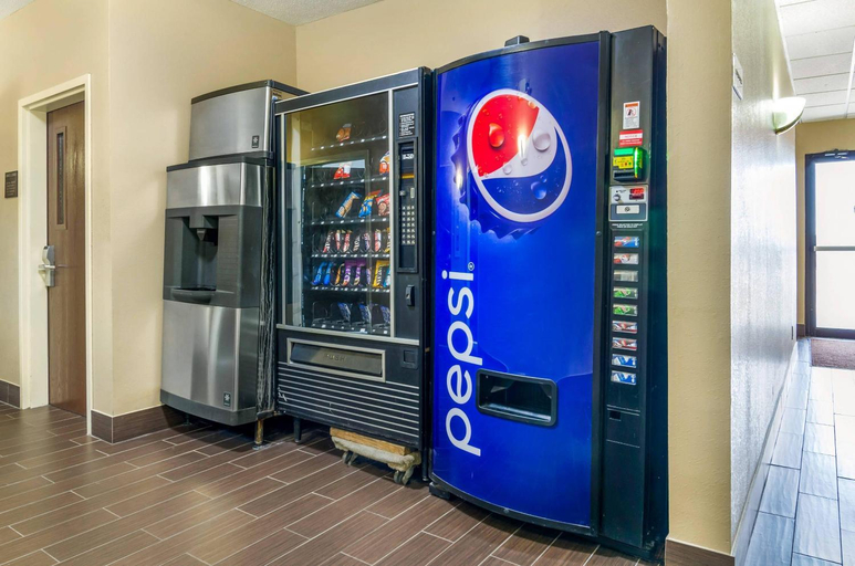 Food & Drinks 5, Comfort Inn Ottawa Kansas, Franklin