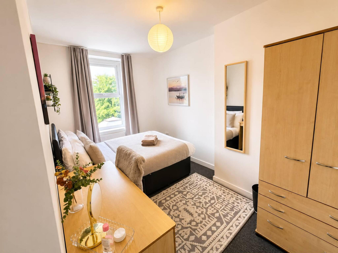 5, House in Kensington for 16 guests, Sefton