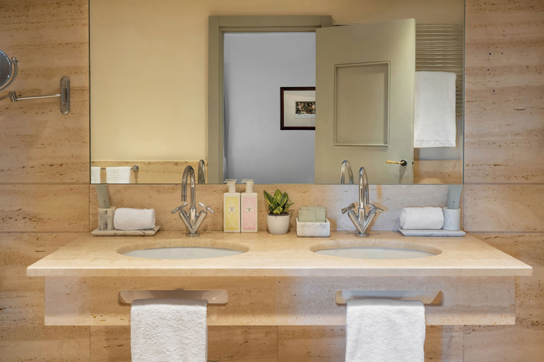 Bathroom 4, Borgo Tre Vaselle, Perugia