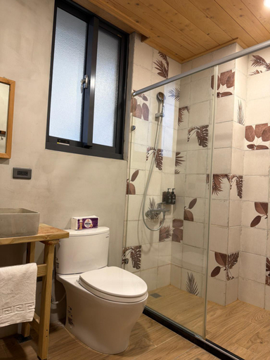 Bathroom, 沐目家 Xiang Jia Homestay, Hsinchu County