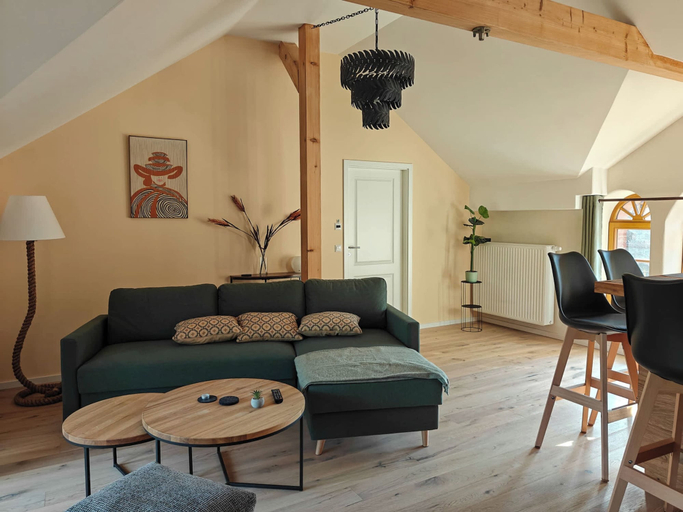 Living room 5, Wellness-apartment mit Eigener Sauna und Whirlpool, Bautzen