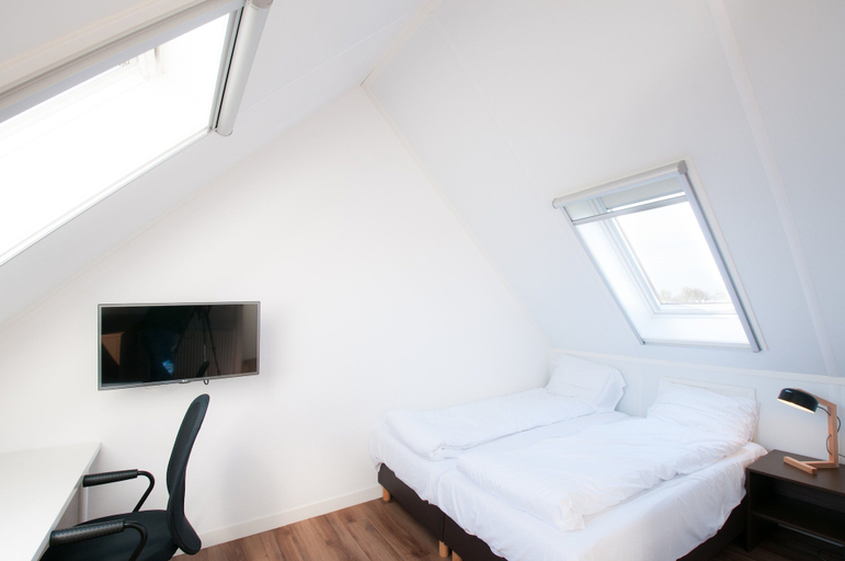 Bedroom 2, Villa Oesterdam Wellness 6 People, Tholen