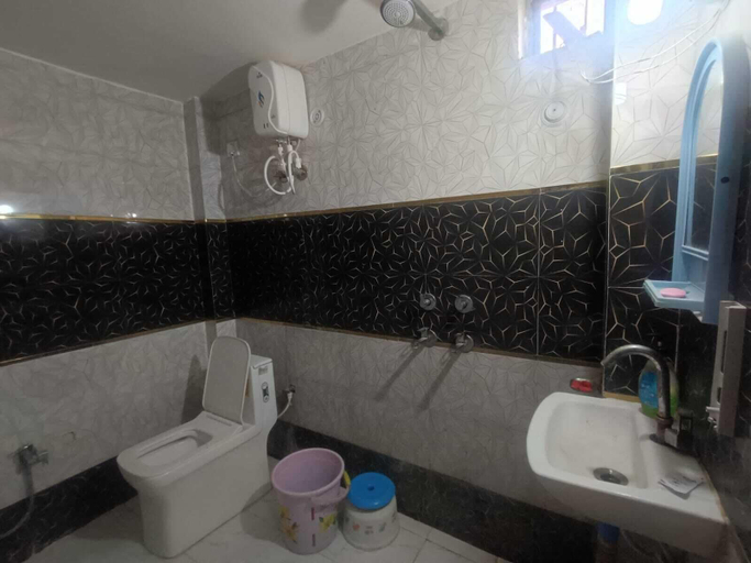 Bathroom 3, Shri Hari Lodge - Near Shri Ram Mandir and Hanuman Garhi, Faizabad