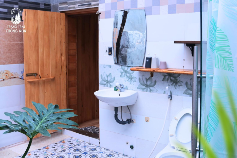 Bathroom 3, Trang Trai Thong Non Farmstay, Đà Lạt
