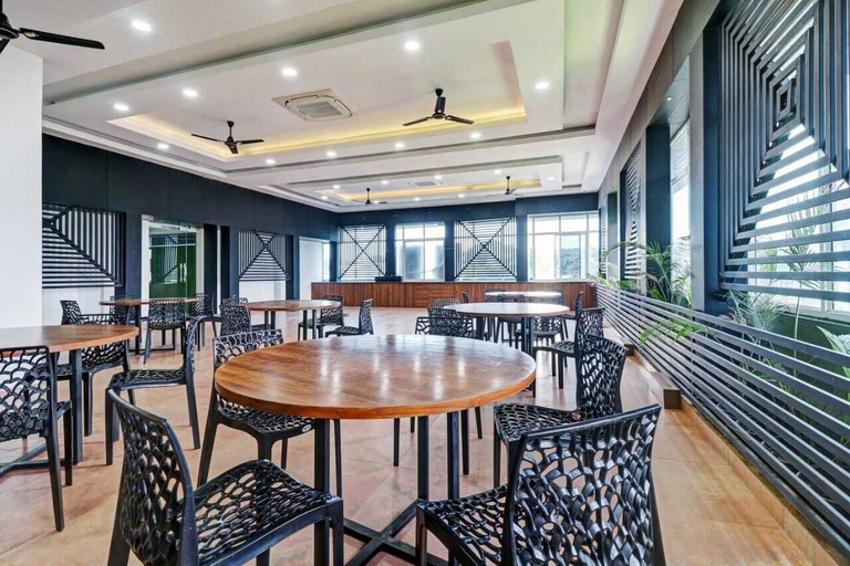 Dining, Hotel Southgate, Thiruvananthapuram