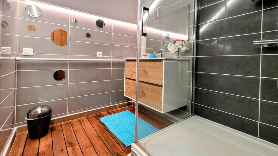 Bathroom 2, La Maison des Hotes, Saint-Joseph