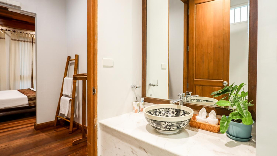Bathroom 3, Chiang Mai Colonial House, Mae Rim