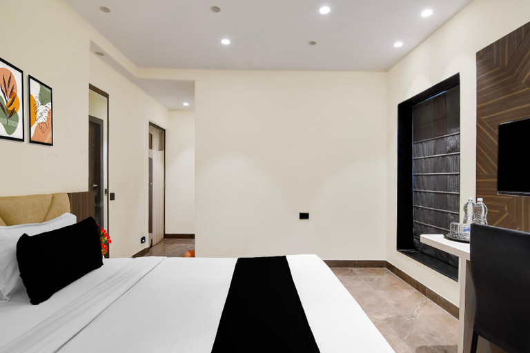 Others 1, Super Townhouse Newtown DLF, North 24 Parganas