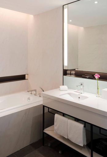 Bathroom 3, INNSiDE by Meliá Zhengzhou, Zhengzhou