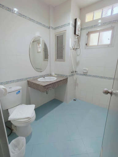 Bathroom 4, Sabai Hotel, Muang Nakhon Ratchasima