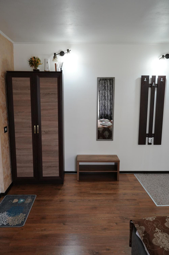 Others 5, Casa de la Nuc, Targu Jiu