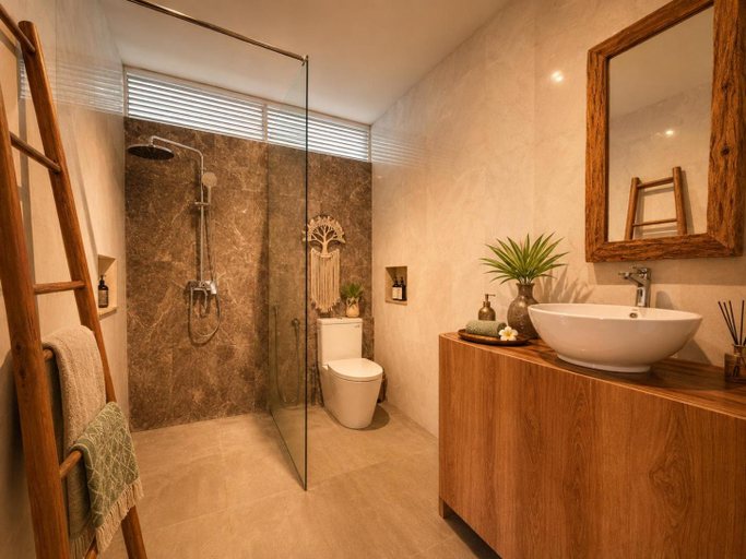 Shower 4, Villa St Calyx by DVH Luxe Retreats 3BR, Badung