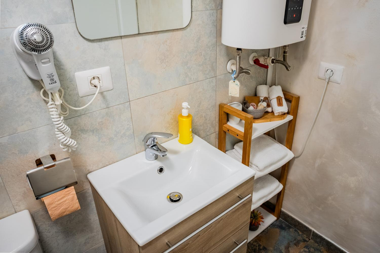 Bathroom 3, Vama 22- Vama Veche, Limanu