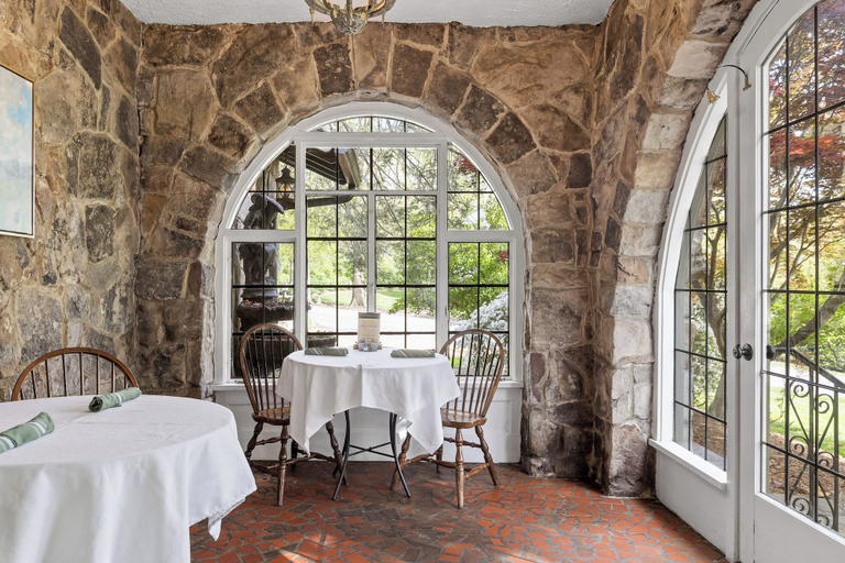 Food & Drinks 4, Chanticleer Inn Bed & Breakfast, Walker