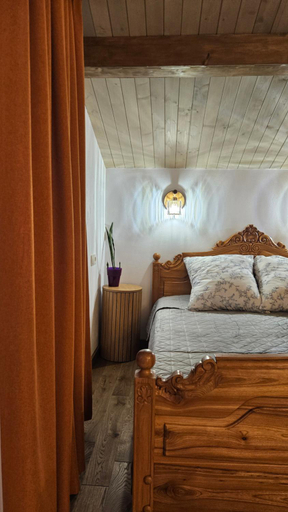 Bedroom 4, Садиба "333", Nadvirnians'kyi