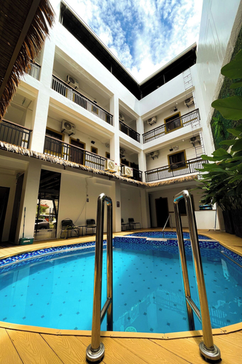Pool 4, Serene Rise Hotel Angeles City, Angeles City