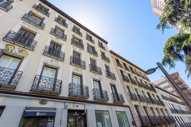 Room 3, Stylish 4BD Apartment Madrid Duque de Osuna II, Madrid