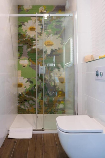 Bathroom 2, Miodowa Klinika - Longevity Center, Nowy Sącz