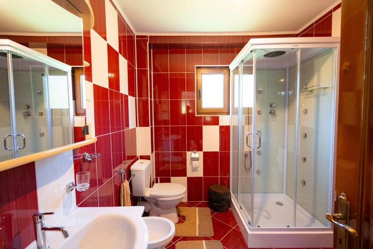 Bathroom 3, Casa Ursuleasa, Vatra Moldovitei