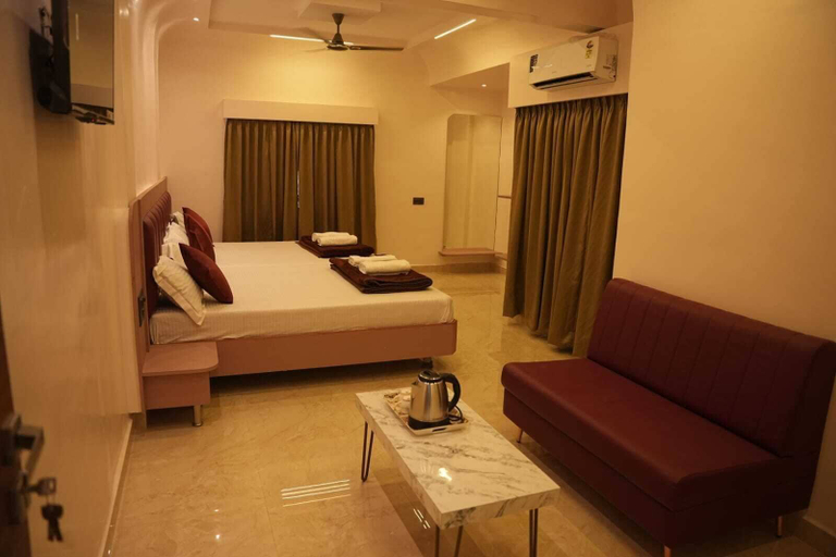 Others 3, Hotel Dwarka Nilayam, Ahmadnagar