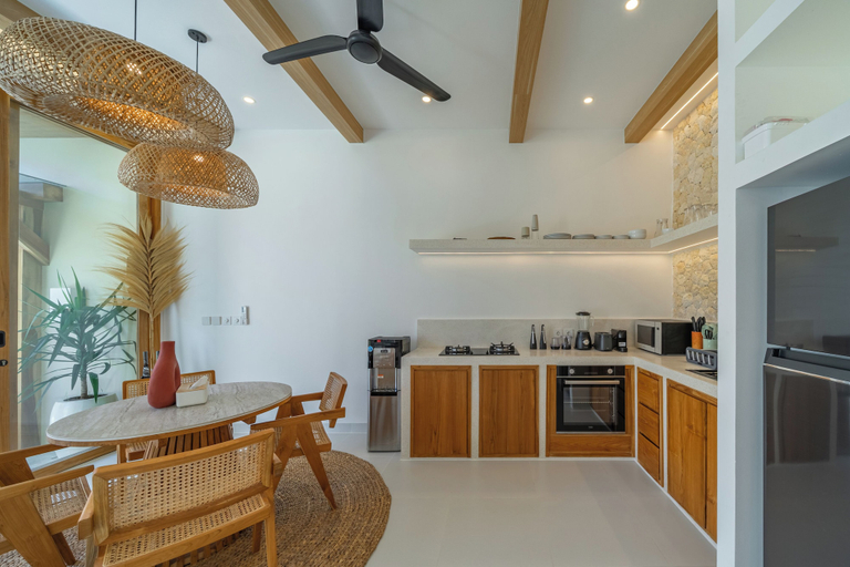 Private kitchen 4, Maiora Hills - Chic 2BR Villa in Central Canggu, 4 Mins to Beach!, Badung