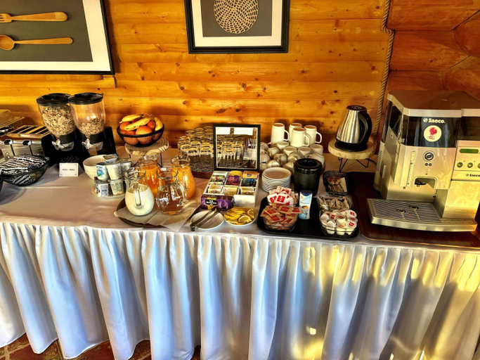 Food & Drinks 4, Szekelyfold Fogado, Joseni