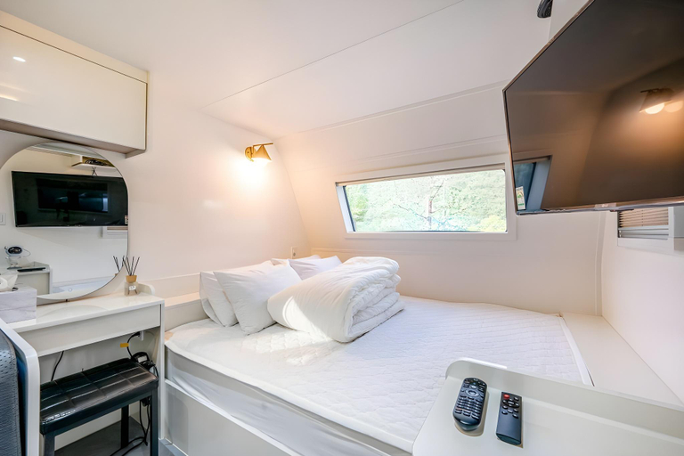 Bedroom, Daejeon Dreaming Farmer Camping Caravan, Dong