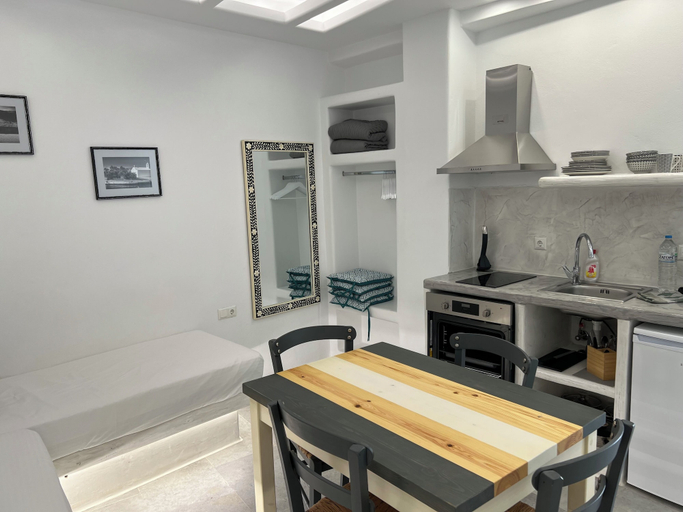 Private kitchen 5, Ione Inn, South Aegean