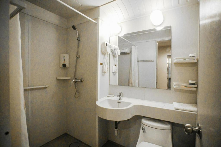Bathroom 4, Jinjiang Inn Tangshan Daxue Avenue, Tangshan