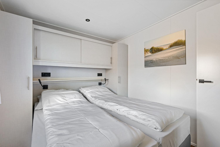 Bedroom 3, RCN Vakantiepark de Schotsman, Noord-Beveland