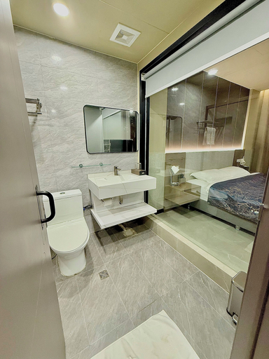 Bathroom 4, Skyport Hotel, Pasay City