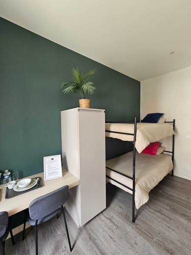 Room 4, L'GANTE, Oost-Vlaanderen
