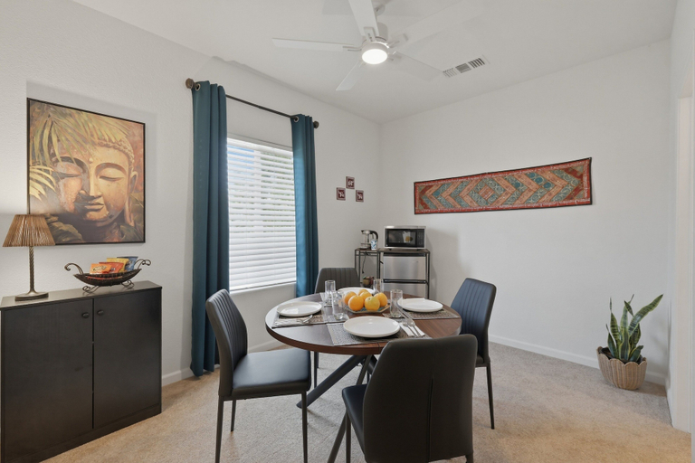 Dining 5, Elk Cove Couple's Basecamp 1 Bedroom Home, Sacramento