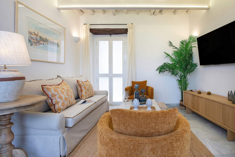 Living room 4, Stylish House With Terrace Casa del Buen Viaje, Sevilla
