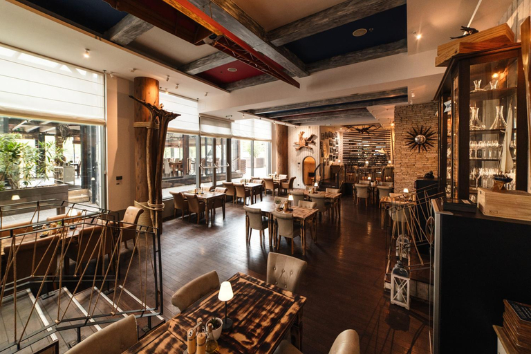 Food & Drinks 4, Eurovea Tower Apartments free Parking, Bratislava II