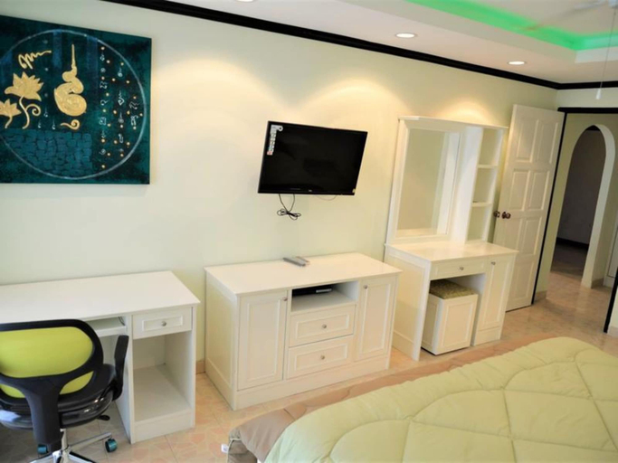 Bathroom, Jomtien Beach Condominium A2 With Stylish European Style Kitchen, Pattaya