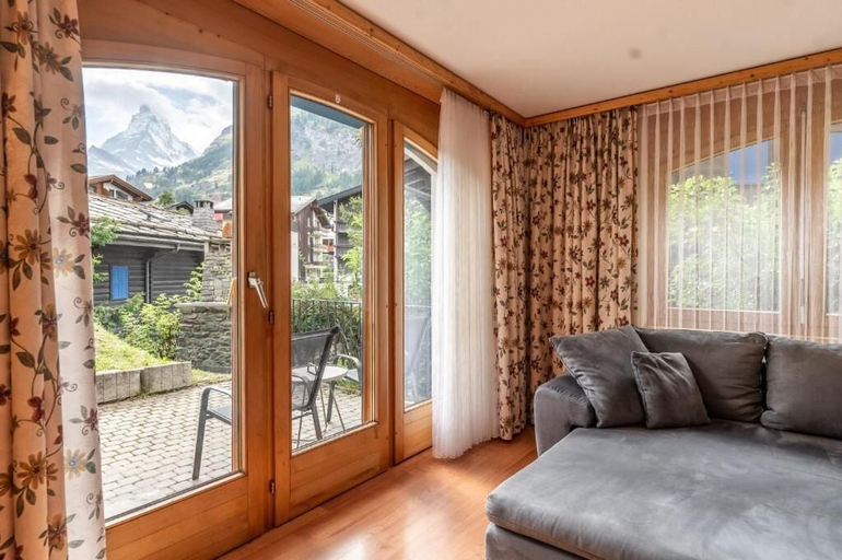 Living area 5, Haus Arcadia, Visp