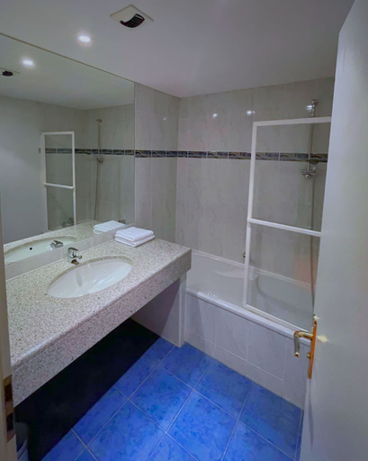 Bathroom 5, Hôtel Chez Henriette, Moselle