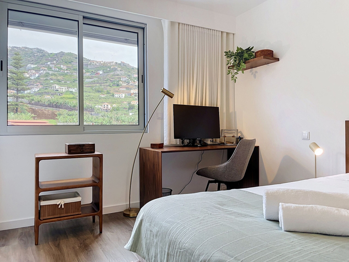Room 4, Azure Atlantic Horizon by Atlantic Holiday, Câmara de Lobos