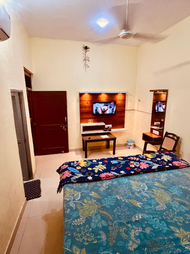 Others 5, tourist lodge, Kangra